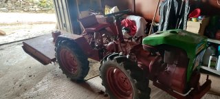 Tractor Pasquali 945 con desbrozadora de cadenas