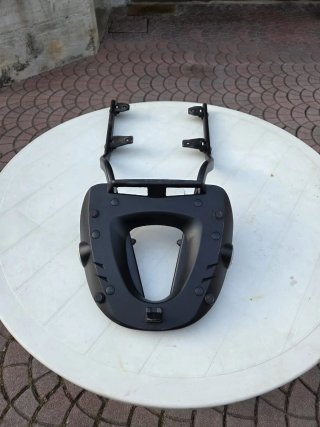 Staffe Bauletto Benelli Leoncino 800 Nere GiVi