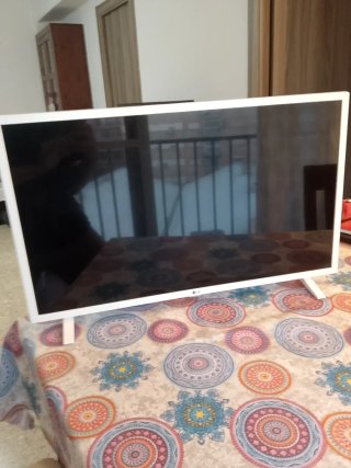 Televisor LG 32 FHD Blanco IA HDR En garantía