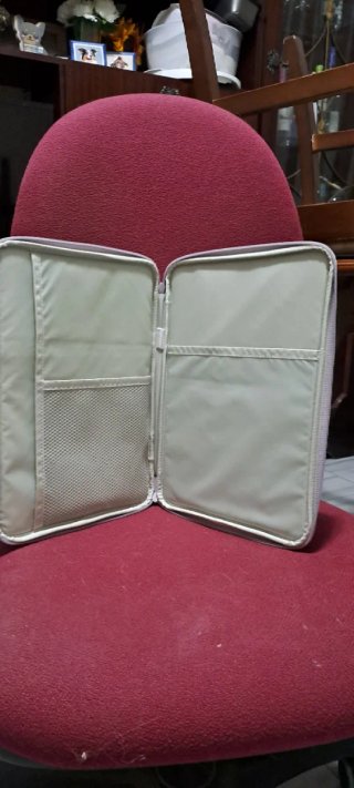 Funda para tableta/portátil color lila