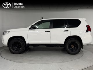Toyota Land Cruiser 200 GX 5p MANUAL 204cv