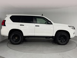 Toyota Land Cruiser 200 GX 5p MANUAL 204cv
