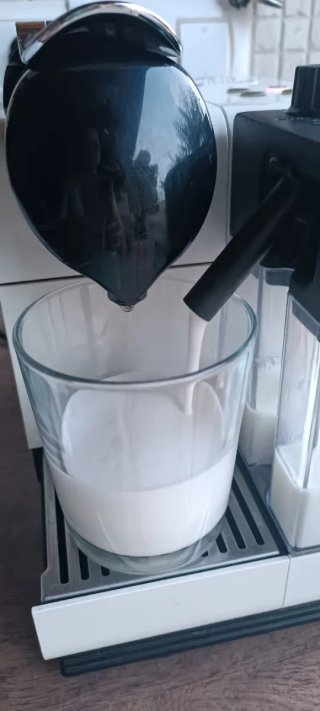 Cafetera Nespresso Latissima