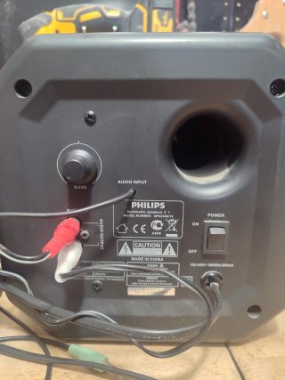 Altavoces Philips SPA5300/10 2.1 con Subwoofer