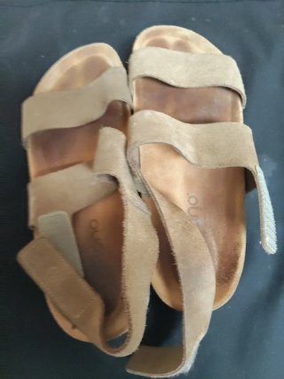 Sandalias Beige Velcro Plataforma Talla 38