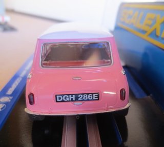 SCALEXTRIC UK C3224 MORRIS MINI COOPER TWIGGY