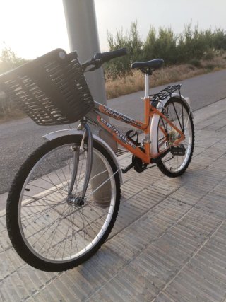 Bici Paseo/Ciudad 26 Mujer.COMO NUEVA!