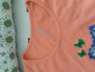 Lote Ropa Talla M (Naranja y Blanco)