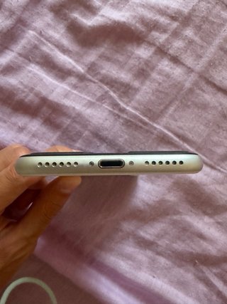 iPhone SE 2da Gen 2020 64GB Blanco
