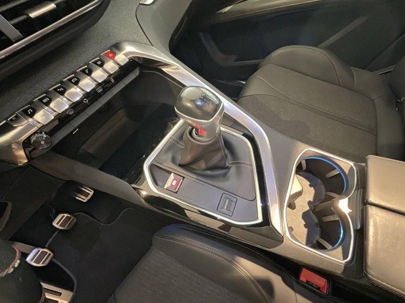 Peugeot 3008 2018, foto 15