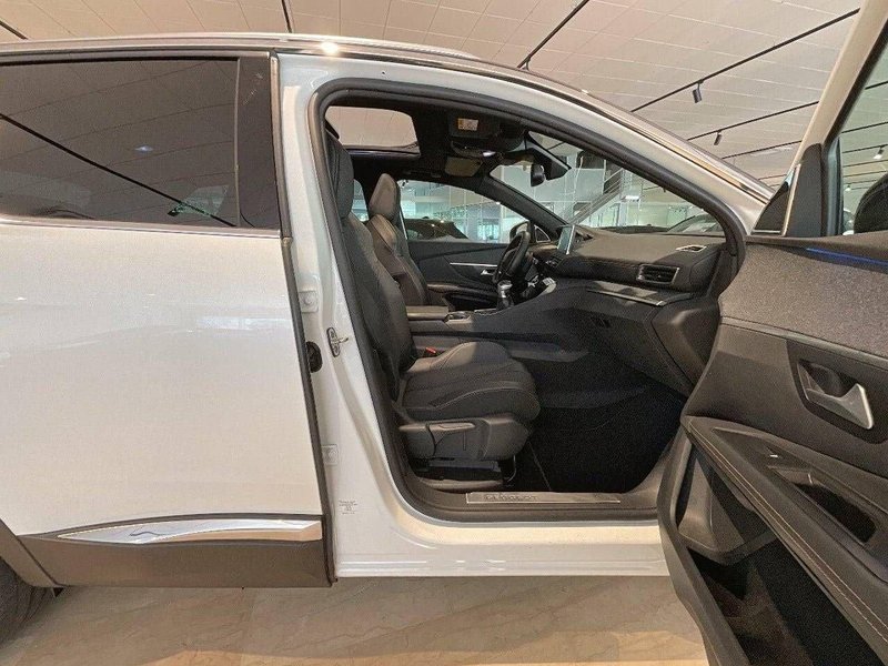 Peugeot 3008 2018, foto 17