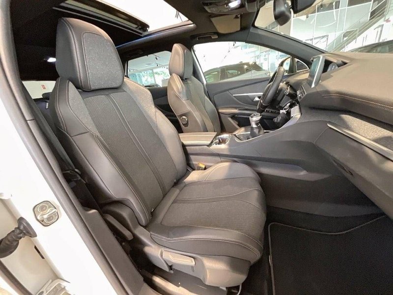 Peugeot 3008 2018, foto 18