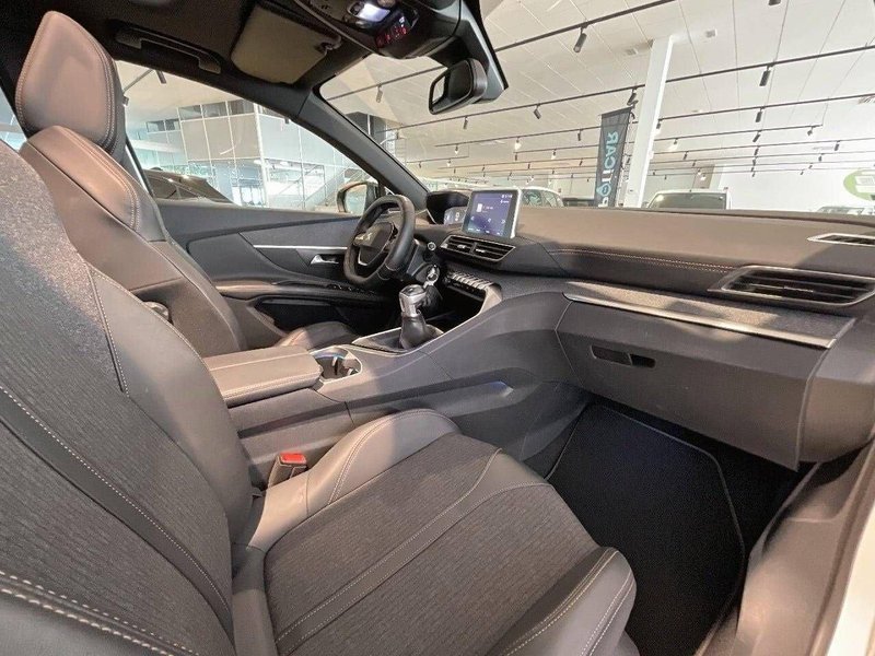 Peugeot 3008 2018, foto 19