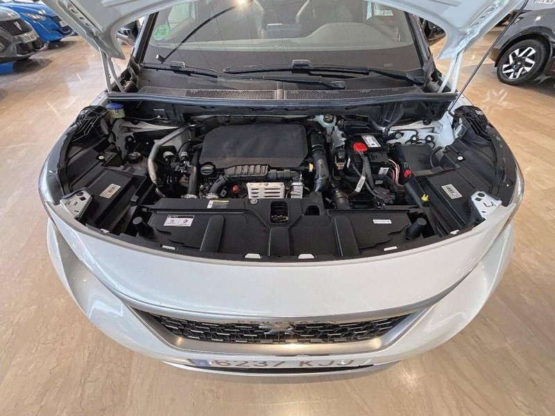 Peugeot 3008 2018, foto 26