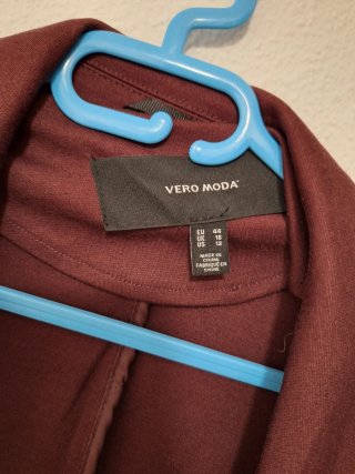 Americana Vero Moda granate Talla M