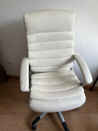 Sedia da ufficio bianca in similpelle