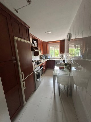 Muebles de cocina madera  y silestone