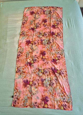 Fular estampado floral rosa