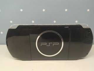 PSP 3004 Negra + Juego + Regalo 4-g.b (LEED TODO)