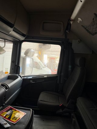 Portacoches Scania G440 Gente con ofertas serias