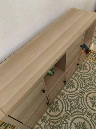 Estantería modular con puertas