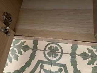 Estantería modular con puertas