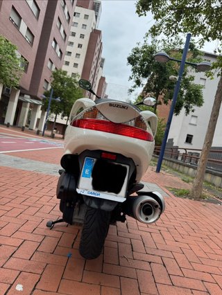Suzuki burgman 125