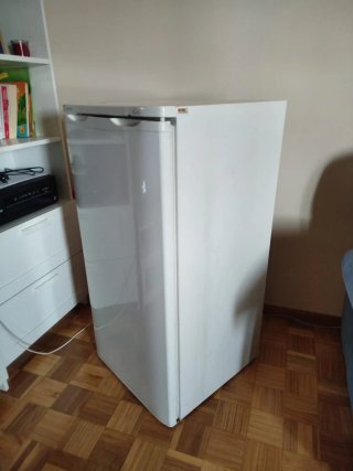 Nevera blanca marca Edesa