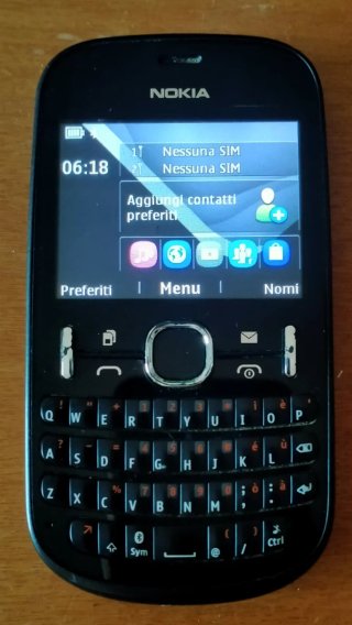 Nokia Vintage Telefono Nero con Caricabatterie