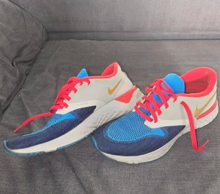 Nike Odyssey React Flyknit 2 Talla 43
