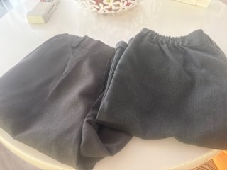 Pantalones cortos grises de regalo