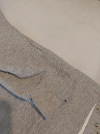 Sudadera FSBN gris y roja