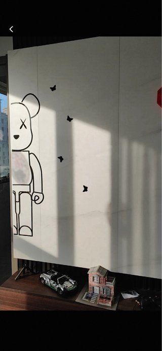 Decorazioni murali Kaws Bearbrick stilizzate