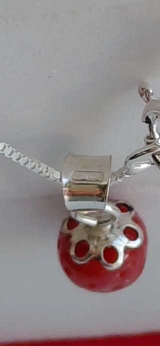 Collana con ciondolo fragola corallo