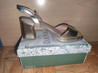 Sandalias doradas plataforma talla 38
