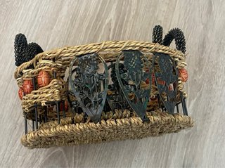 Cesta Mimbre y Metal Decorada