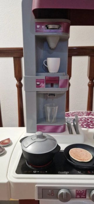 Cocinita de juguete Smoby con accesorios