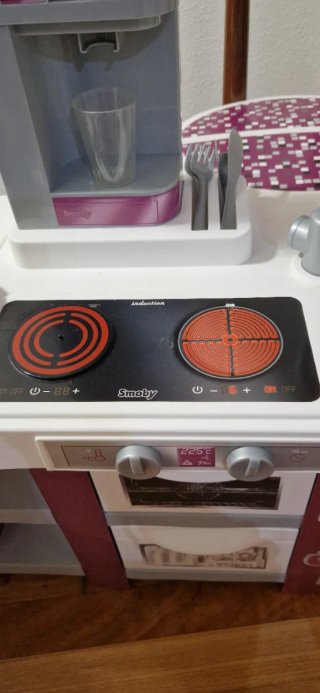 Cocinita de juguete Smoby con accesorios