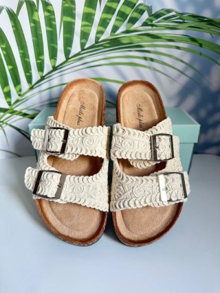 Sandalias encaje. Número 36