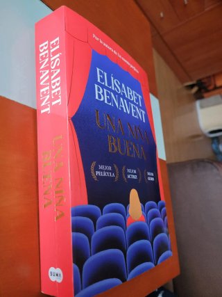 Una niña Buena .Elisabet Benavent.