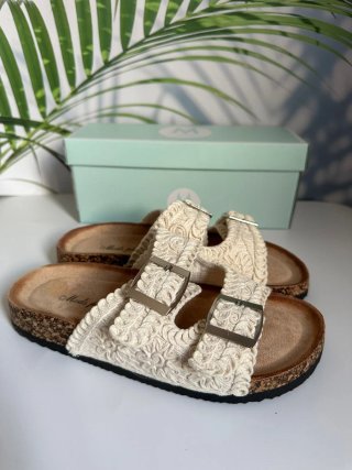 Sandalias encaje. Número 37