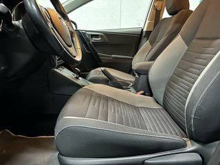 Toyota Auris Hybrid, año 2019