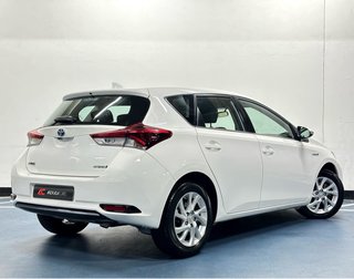 Toyota Auris Hybrid, año 2019