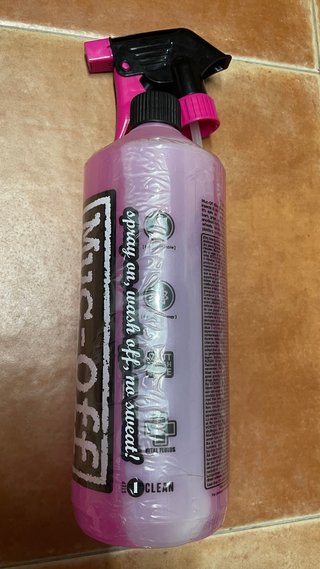 Limpiador + Esponja Muc-Off Fast Action Bike