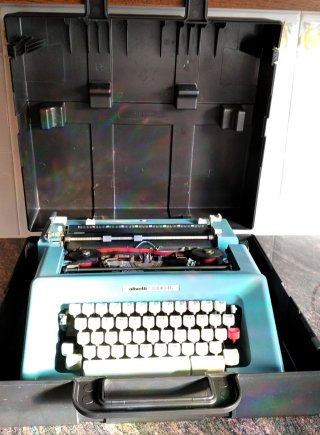 Máquina de escribir Olivetti Studio 46