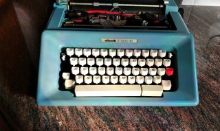Máquina de escribir Olivetti Studio 46