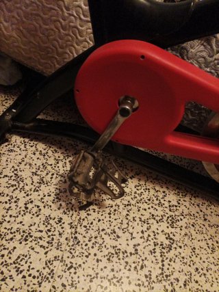 Bicicleta Estática Roja