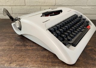 Olympia Traveller C Macchina Scrivere