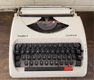 Olympia Traveller C Macchina Scrivere