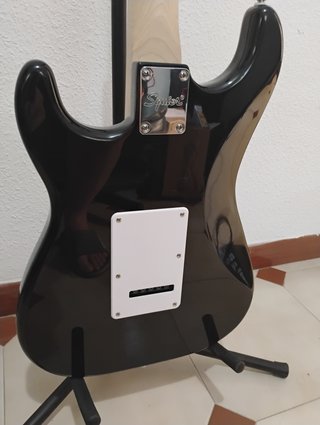 Fender  Stratocaster Squier Affinity Blacky